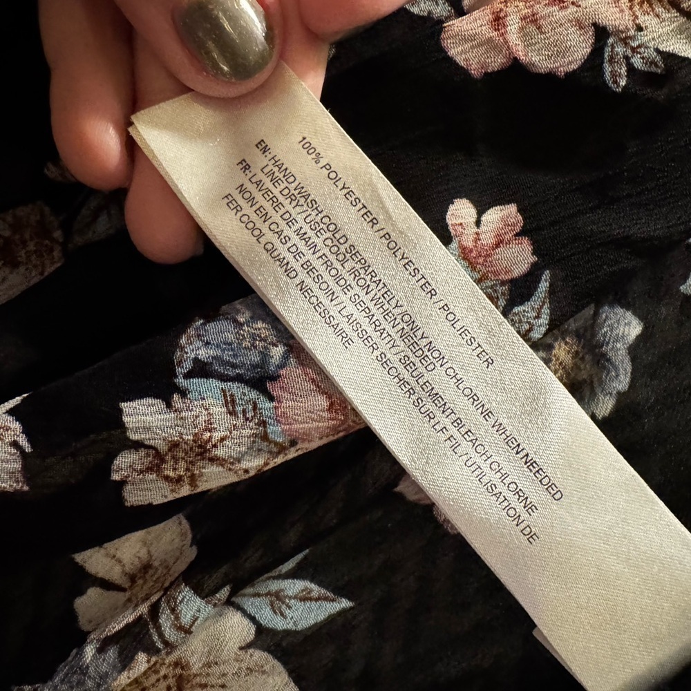 Band of Gypsies Black Floral Wrap - Picture 5 of 6